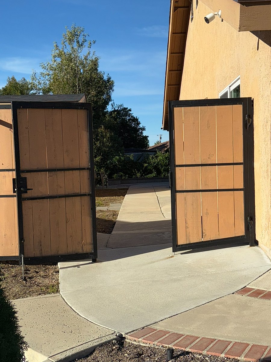 Private entry onto property