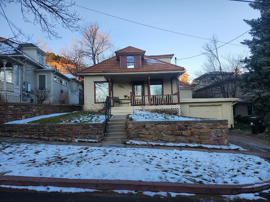 Front of House/ Private entrance