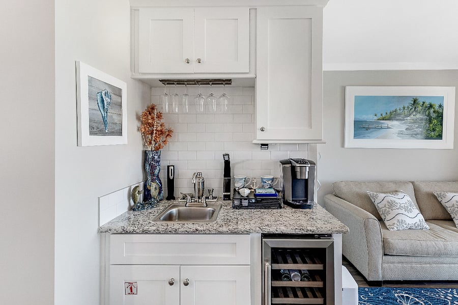 Coffee and wet bar