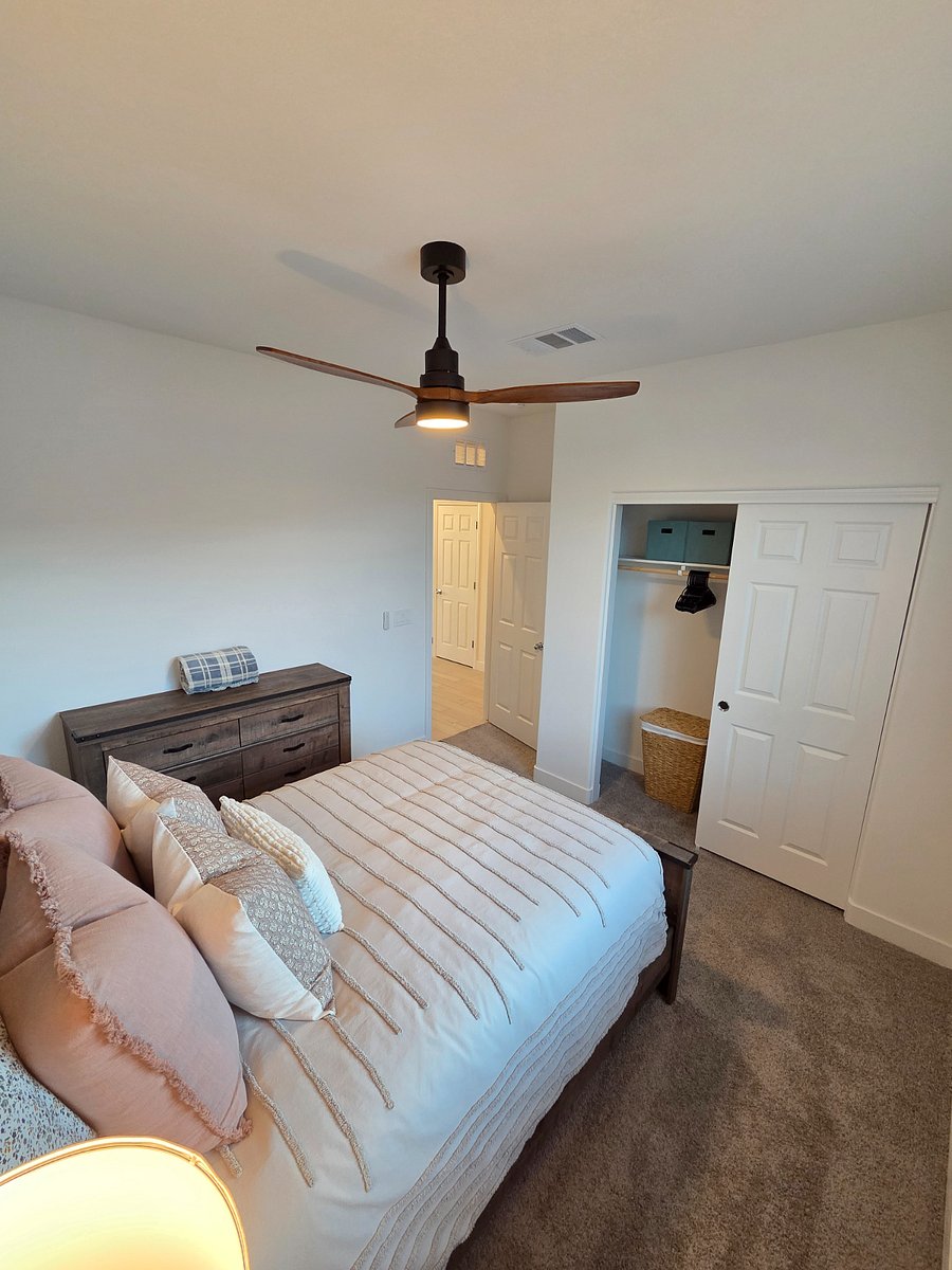 Full Bedroom 2 - Upstairs