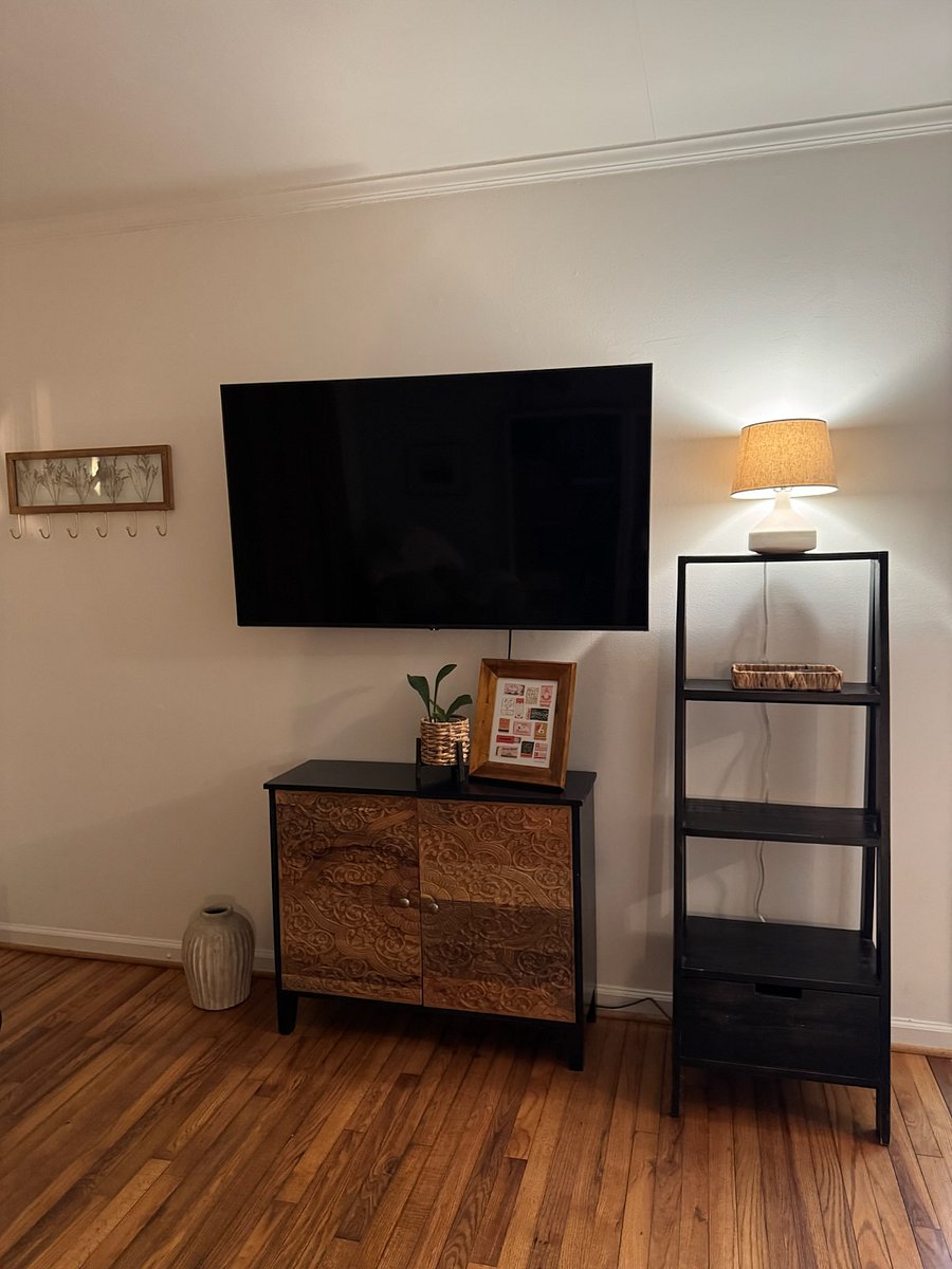 Living room; LG smart TV