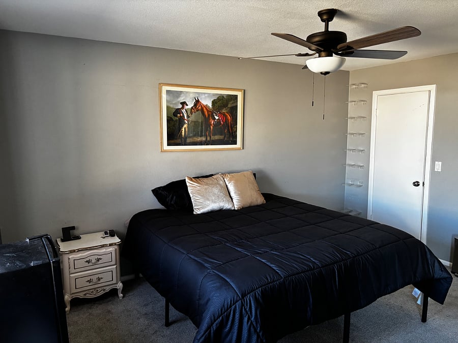 King sized bed in Master 