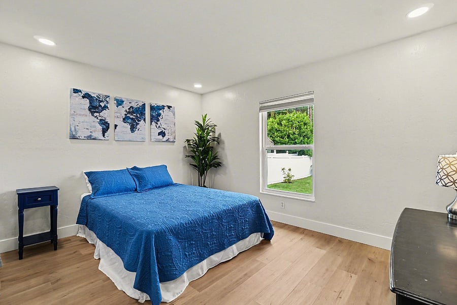 Comfortable cozy room!

