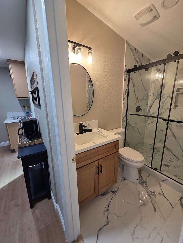 Hallway bathroom for Bedroom #3