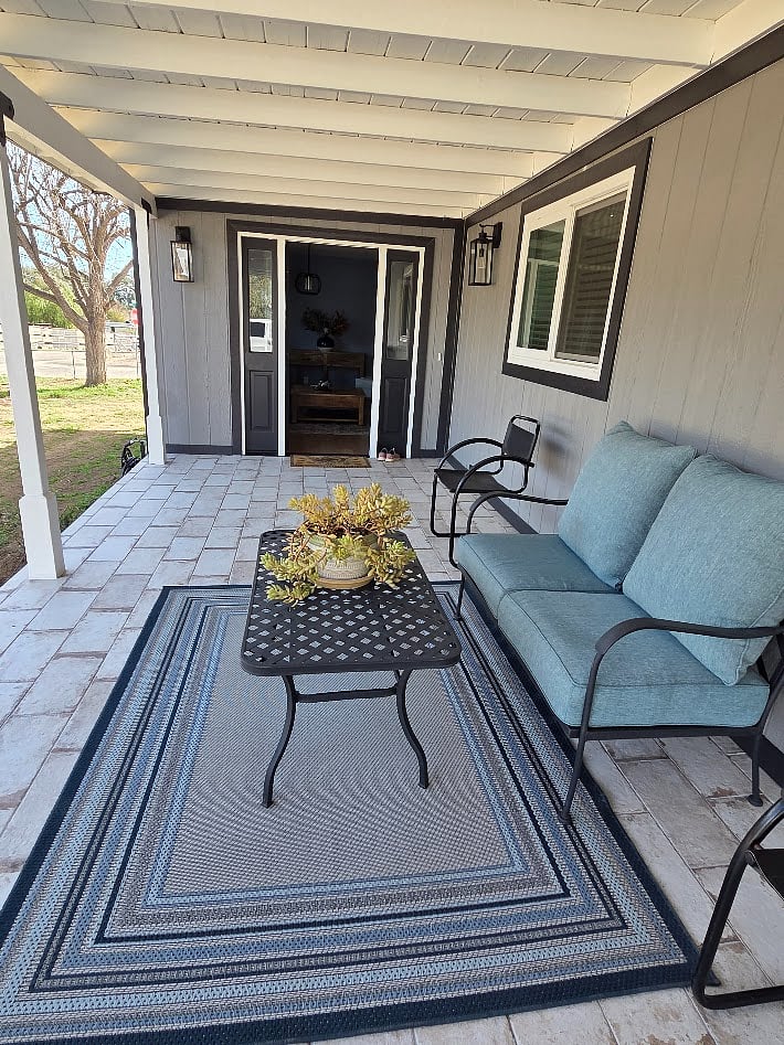 Front Deck Entry