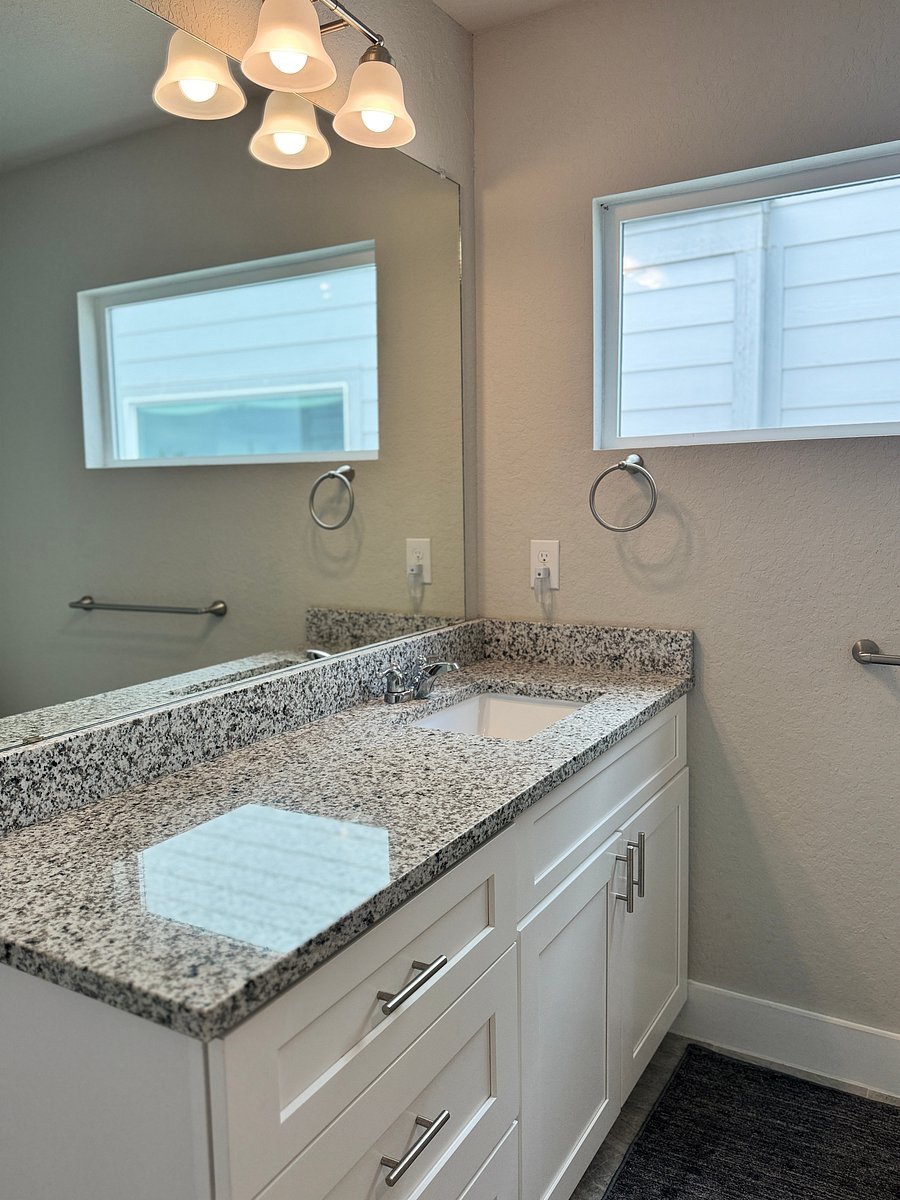 Bathroom 3: spacious vanity