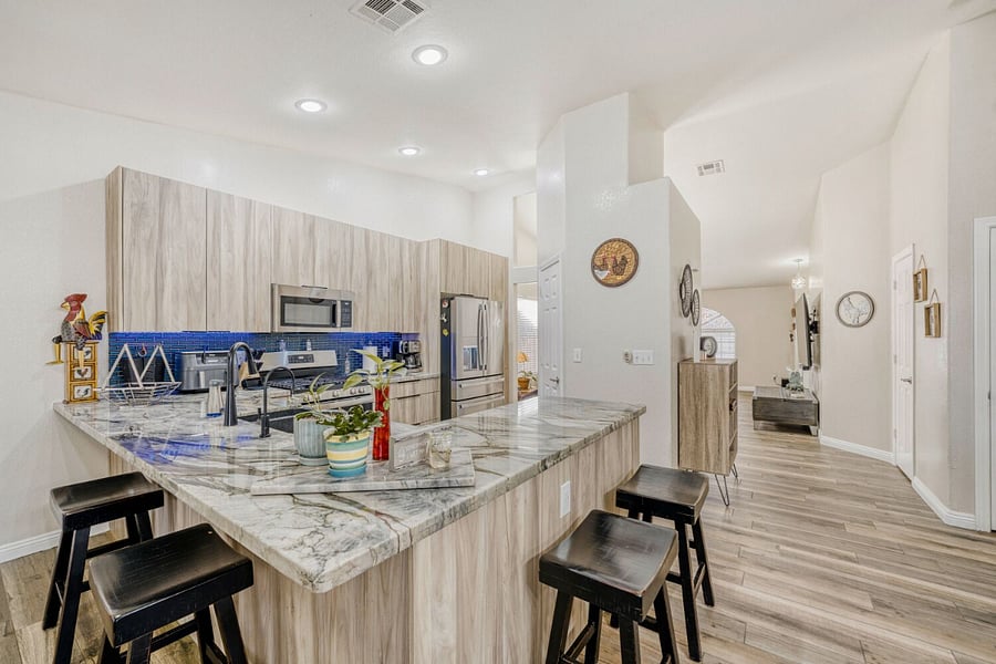 counter top eating area
