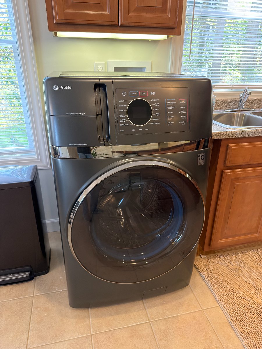 GE Profile 4.8 cu. ft. Smart UltraFast Washer Dryer Combo