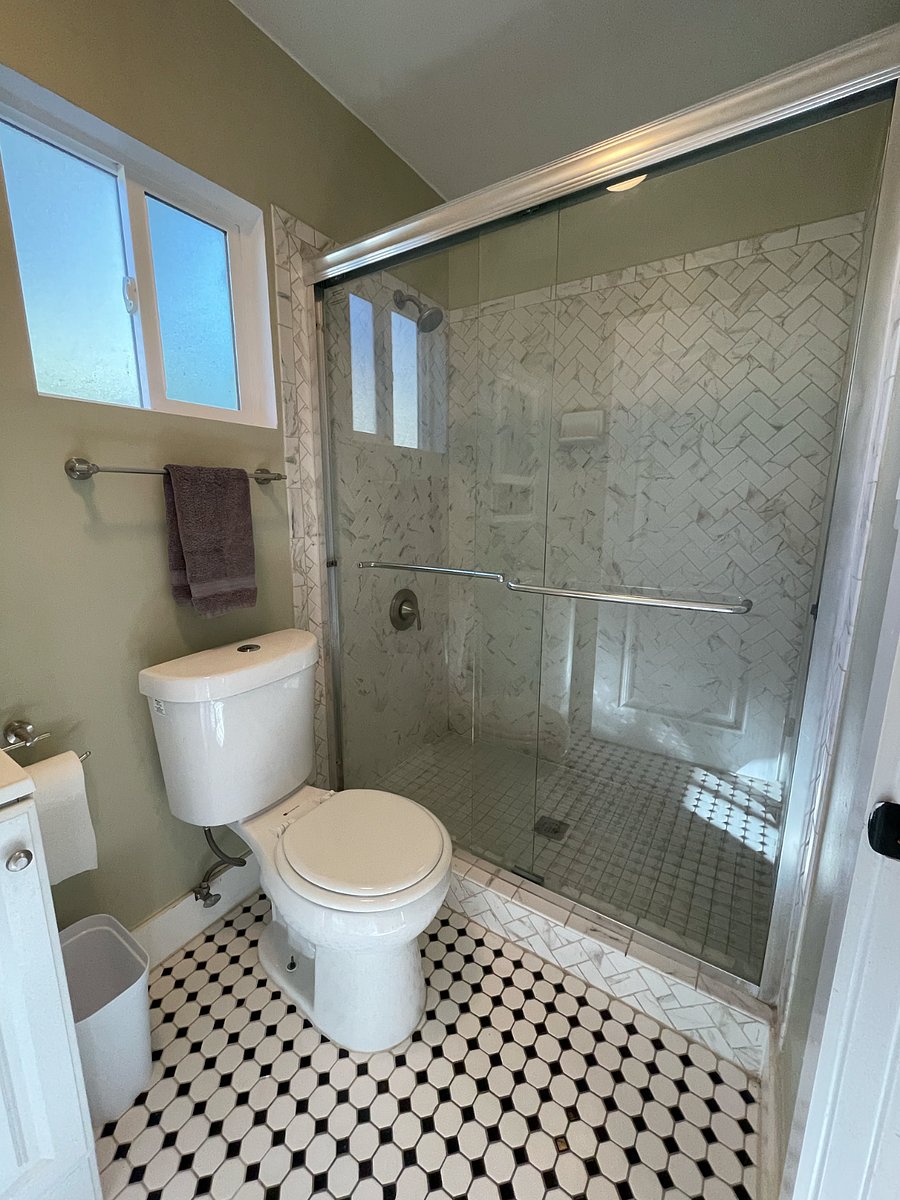 Full bathroom