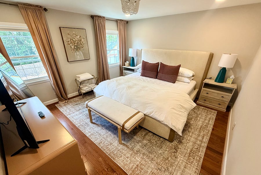 UPSTAIRS BEDROOM
