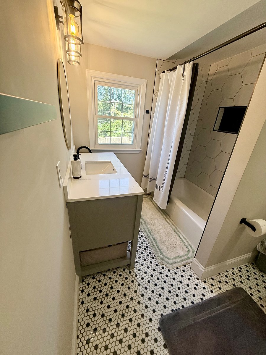 Upstairs bathroom