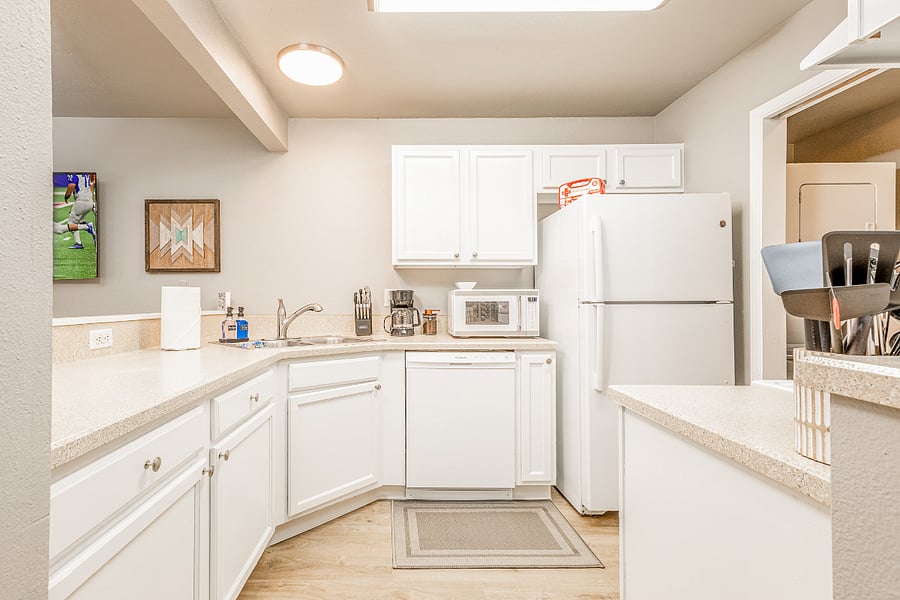 Fully Stocked Kitchen