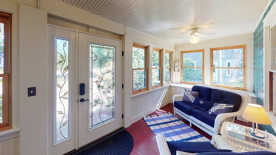 3-Seasons Enclosed Porch