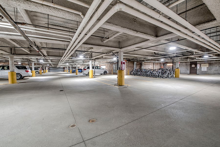 Garage & bike storage 