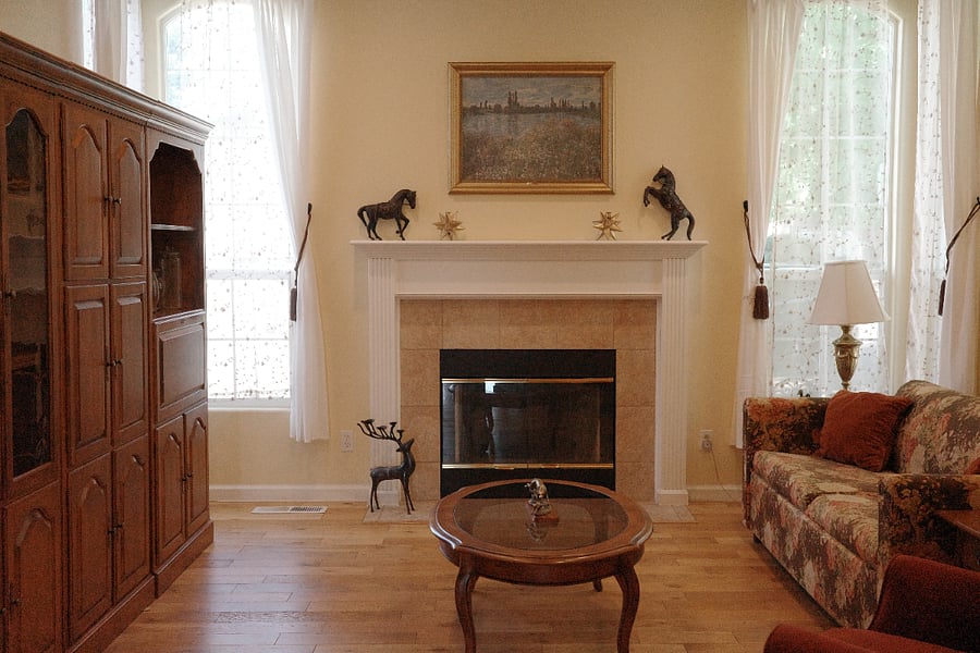 Sitting Room Photo 2 of 2