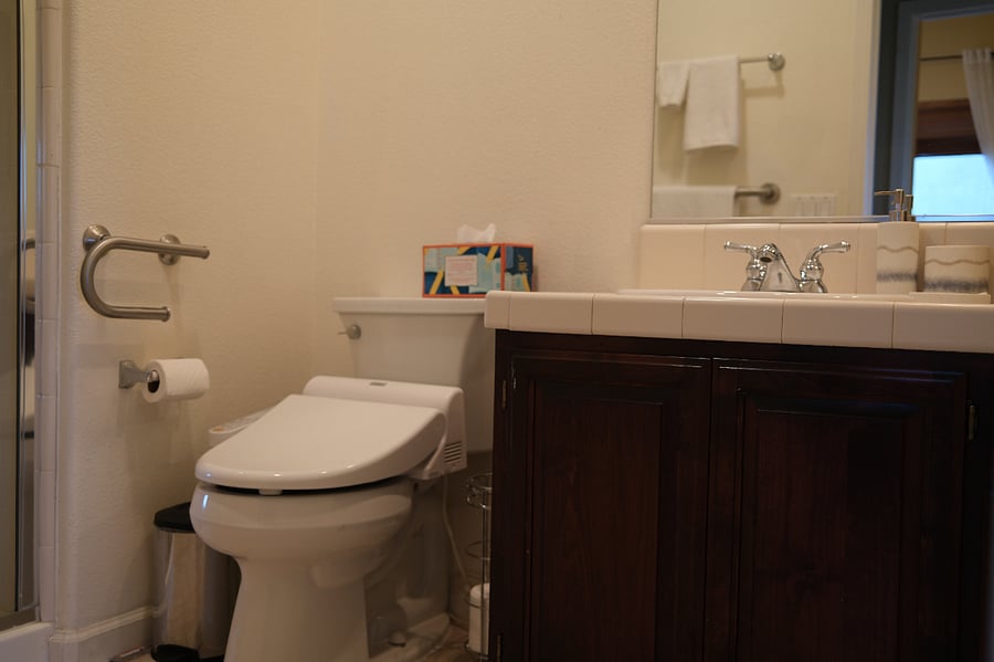 Bathroom Photo 3 of 4: Toilet