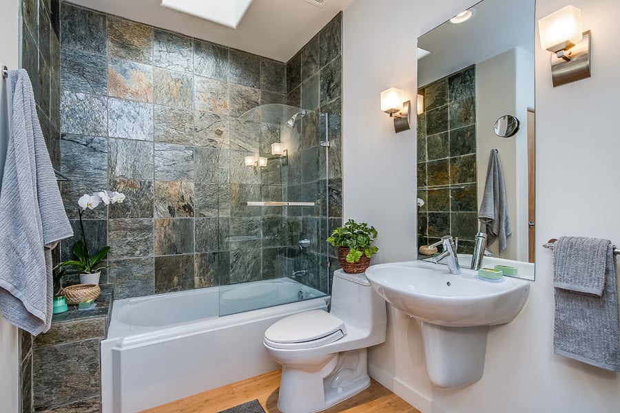 Full Bathroom