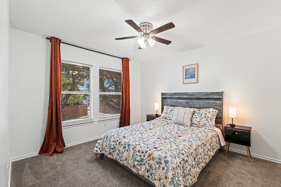 Guest bedroom 1