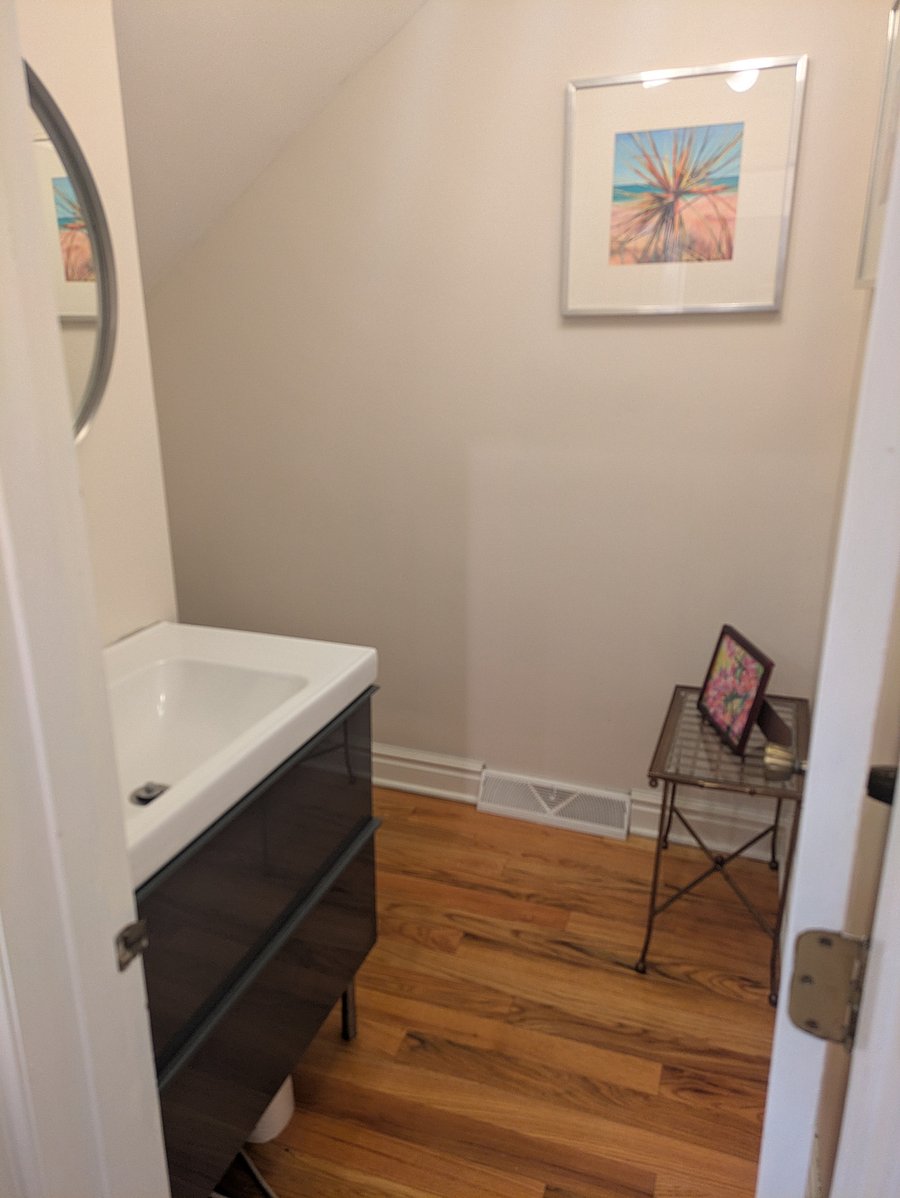 1st Fl powder room