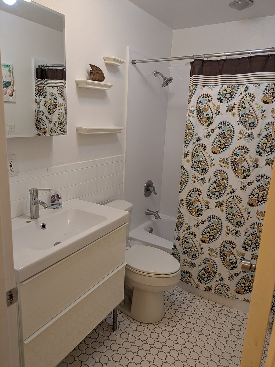 2nd floor bathroom, hallway access