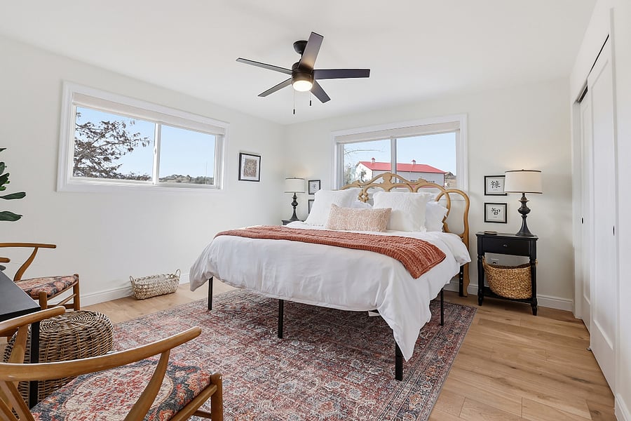 Orange Room - Master Bedroom - King Bed
