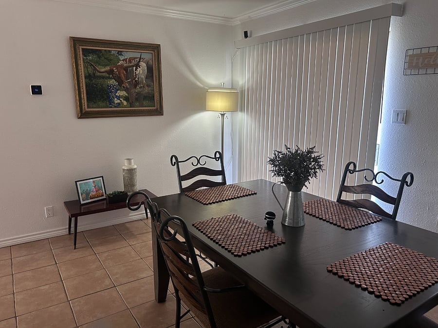 Dining area with seating for 4