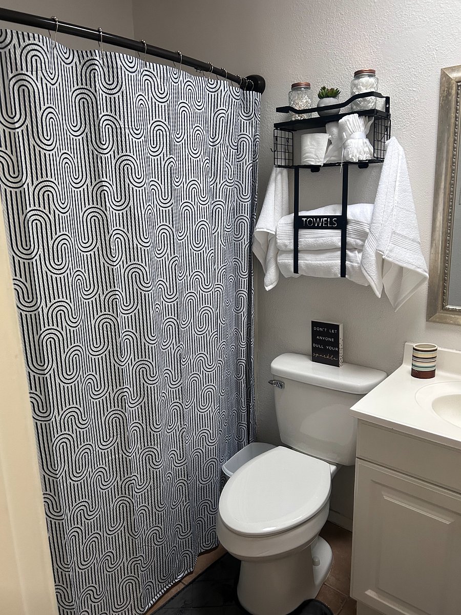 Main full bath