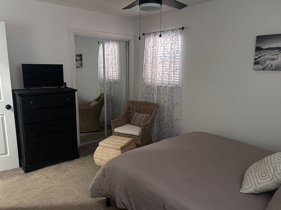 32" Smart TV in guest bedroom