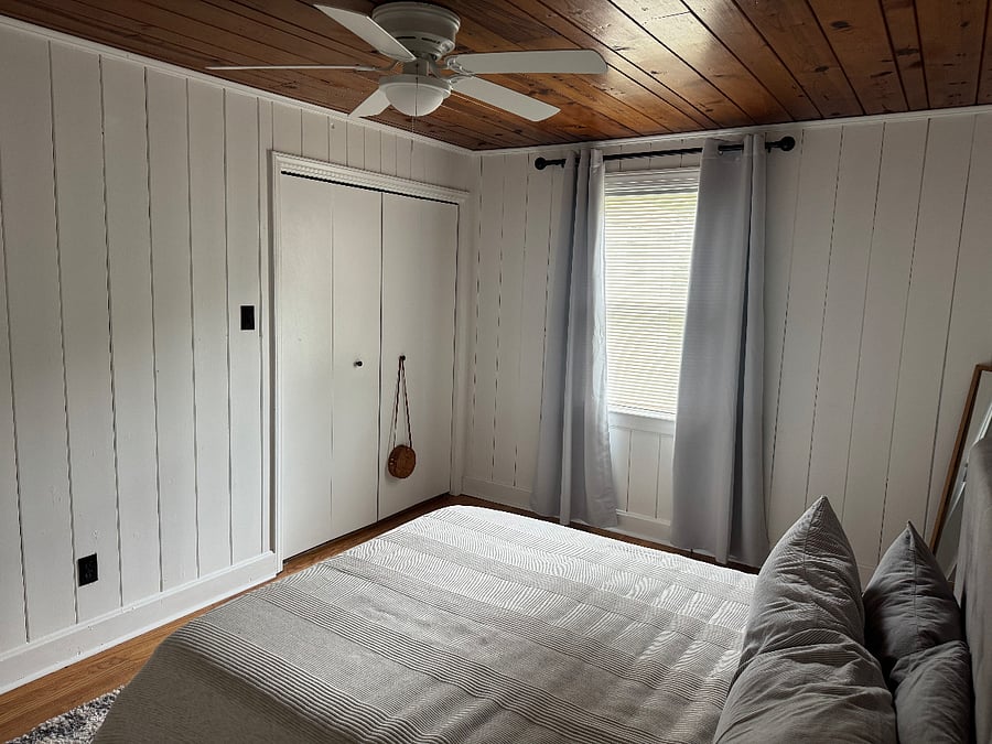 Queen bedroom