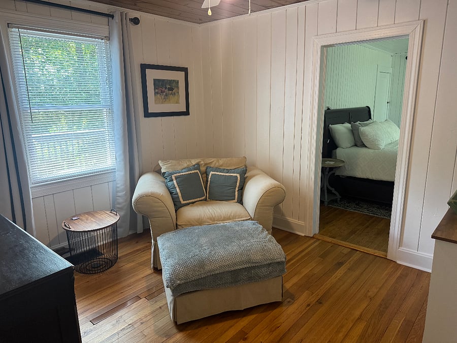 Flex space (entire from hallway) go through to access King bedroom