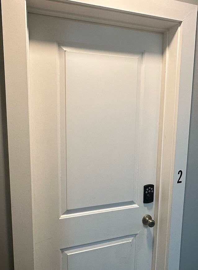 Keycode lock for your furnished room