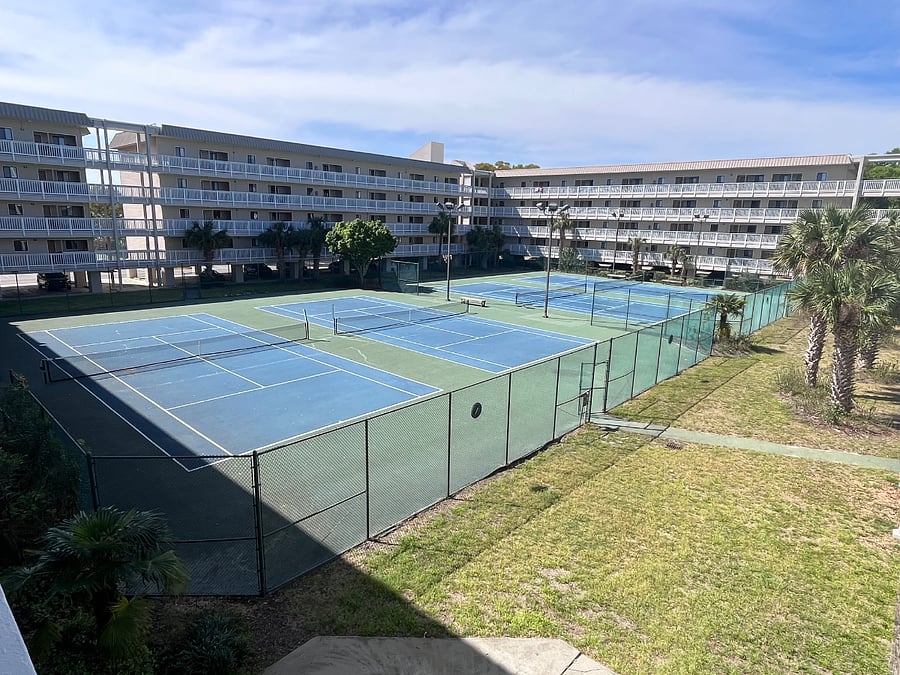 Tennis/ pickleball courts building 4