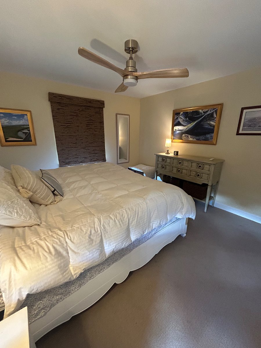 King Bedroom