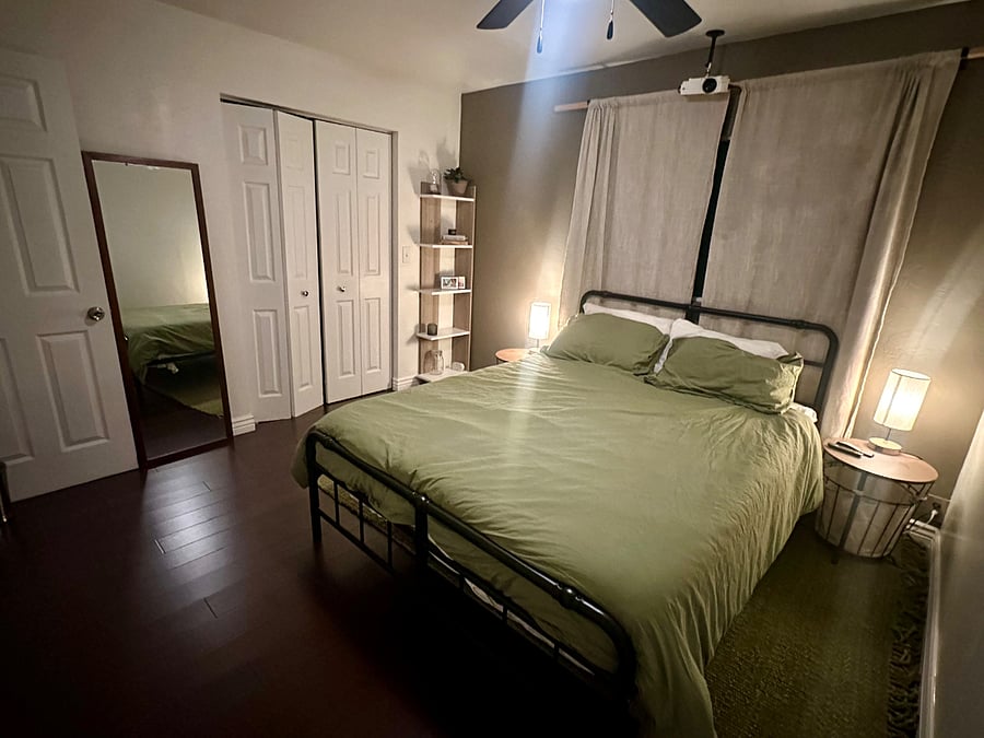 Master bedroom 