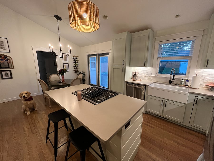 Open concept kitchen flowing right into the dining room