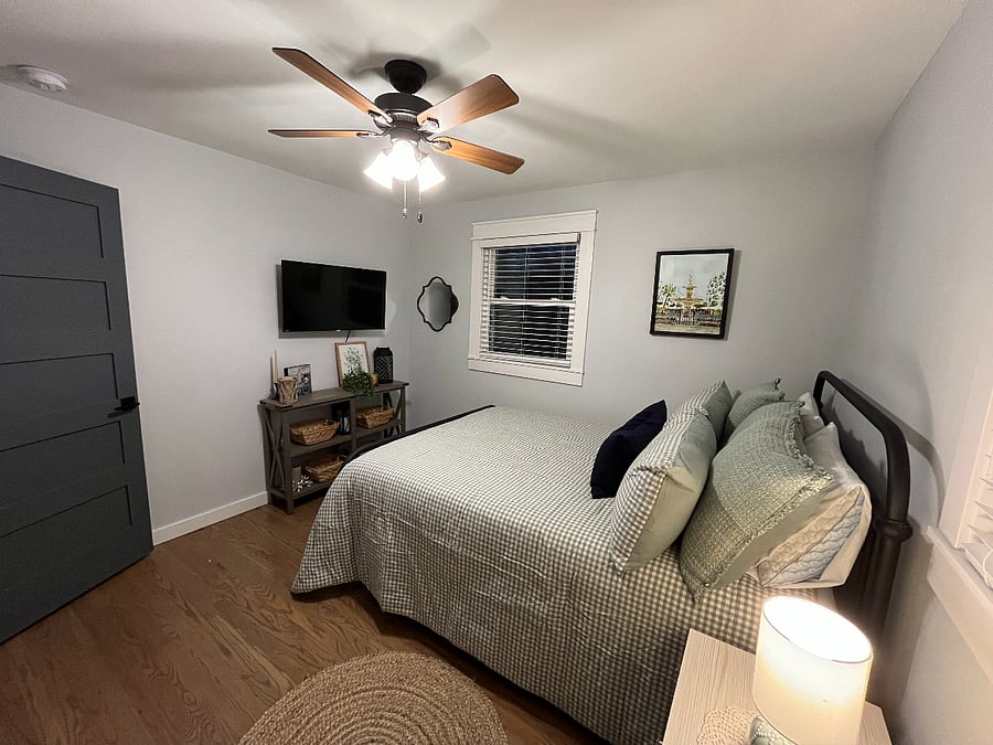 South Guest Room with queen bed