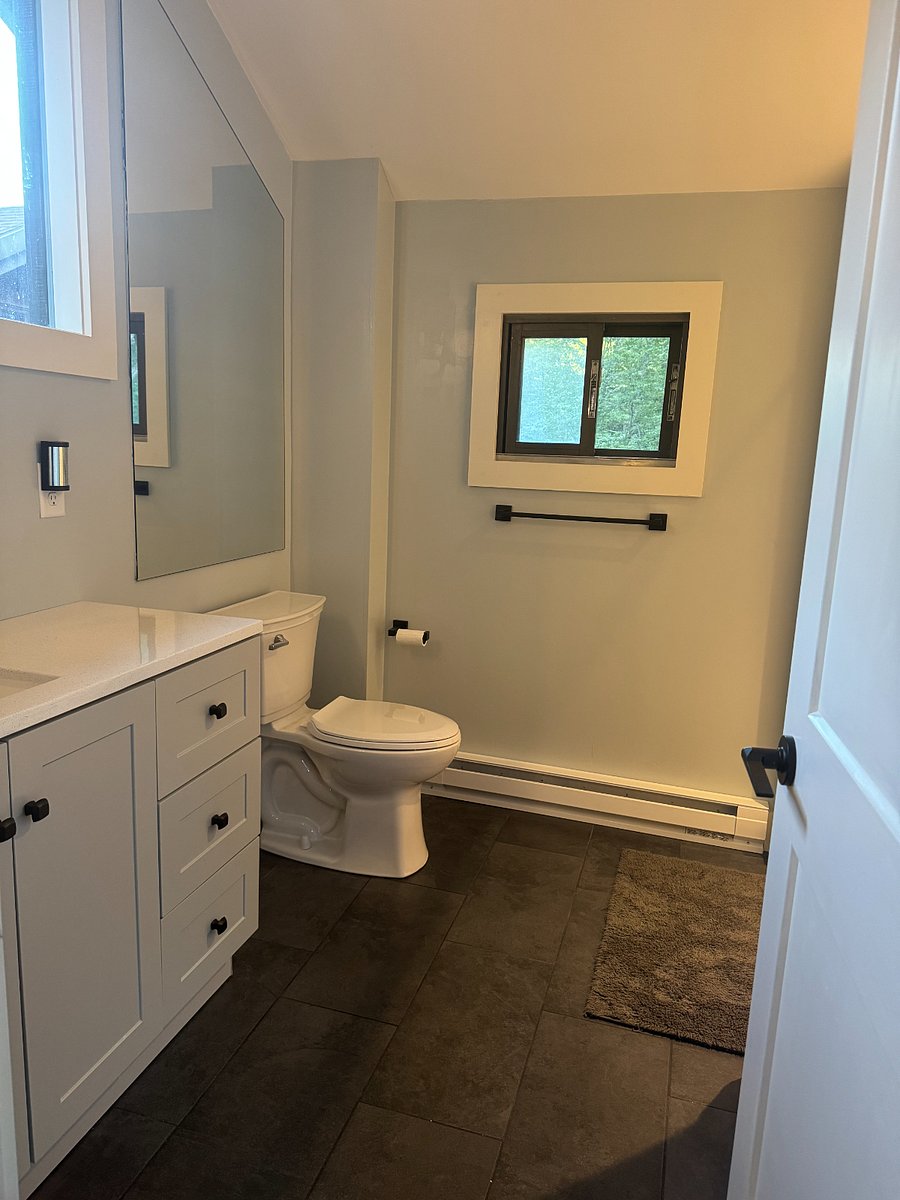 Spacious bathroom
