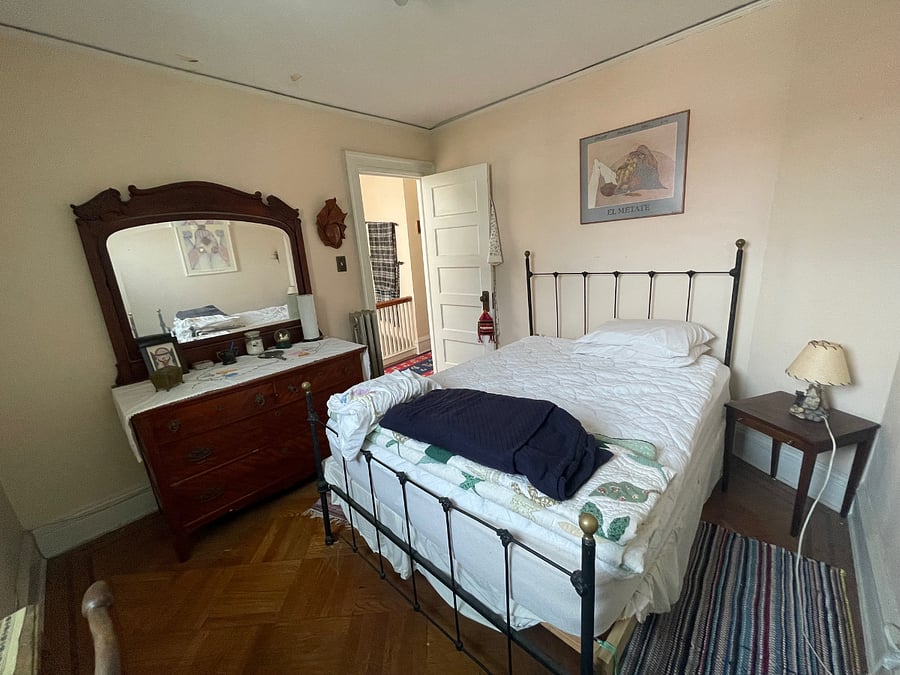 Second bedroom, third floor