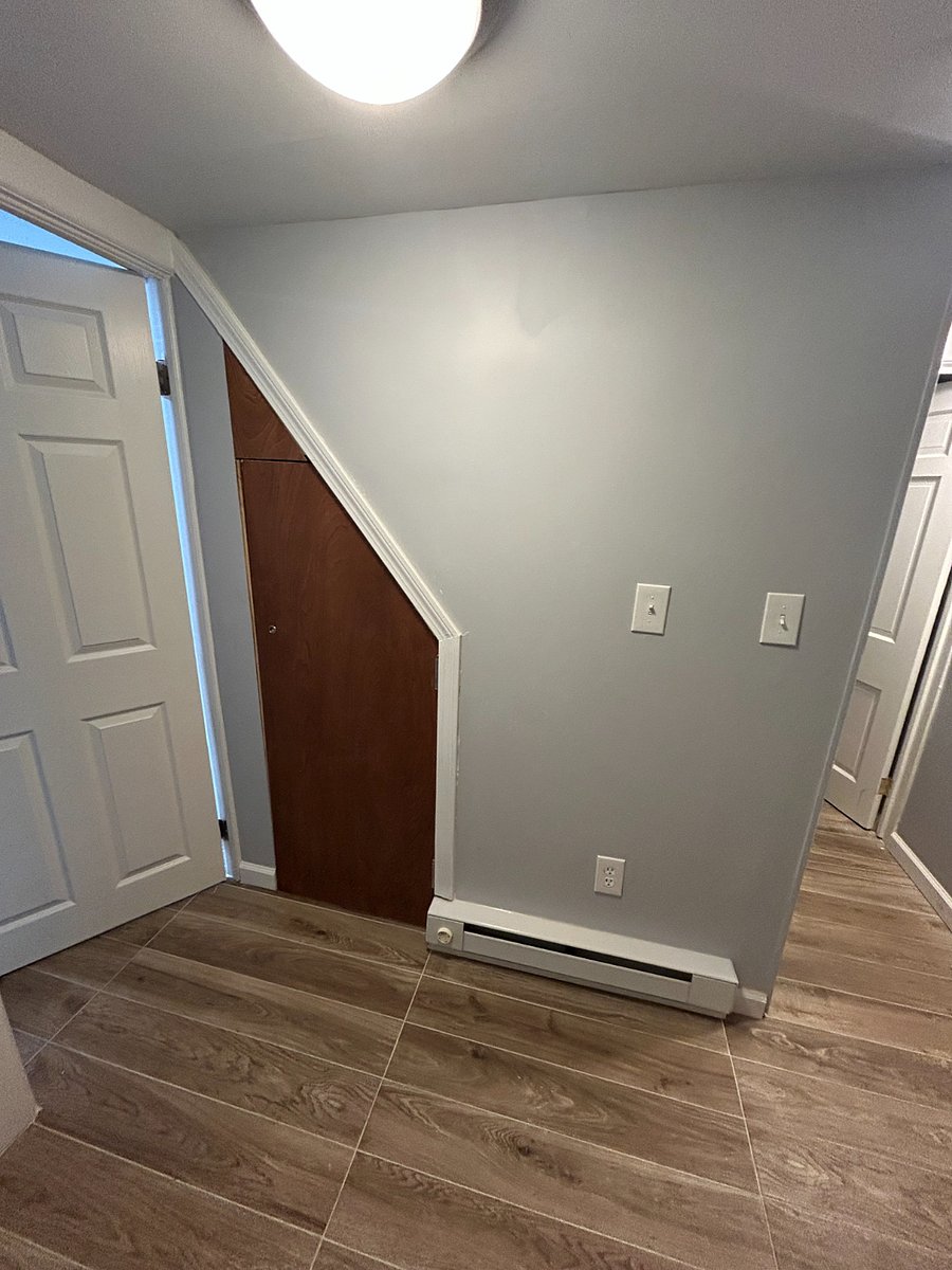 Entryway storage
