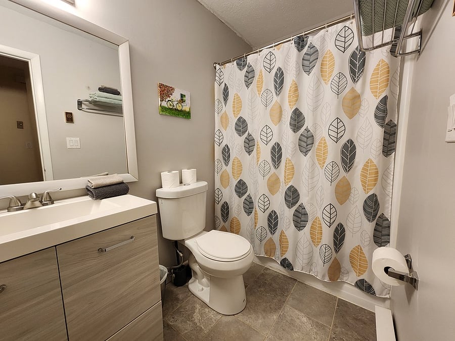 Full Bath 1