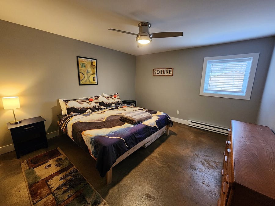 Bedroom 3:
King-sized bed with twin trundle.
Dresser
Full closet