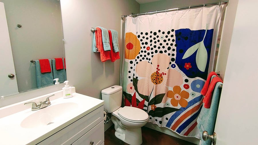 Downstairs full bathroom with garden tub.