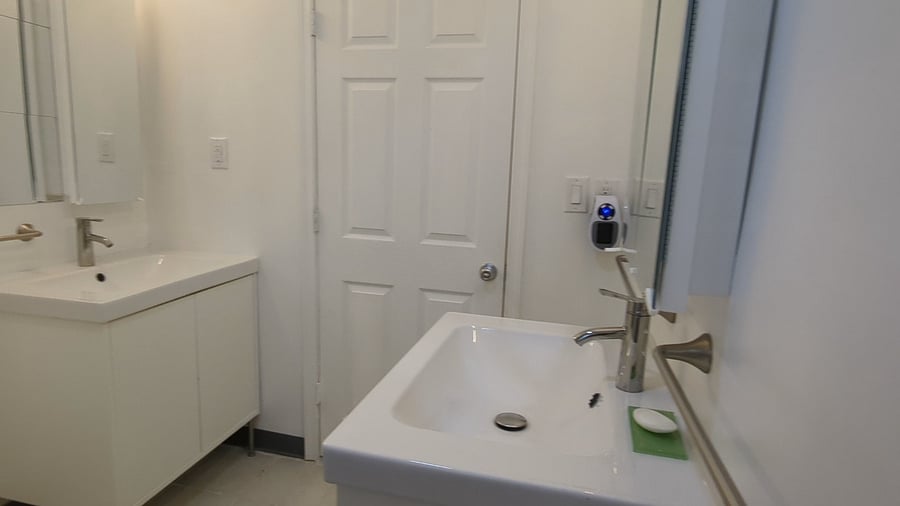 Individual sinks and medicine cabinets make a Jack-n-Jill bathroom feel less "shared." Make yourself at home.