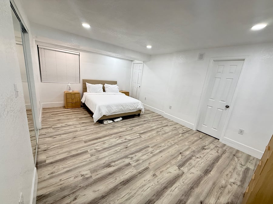 Master bed with Walk in closet