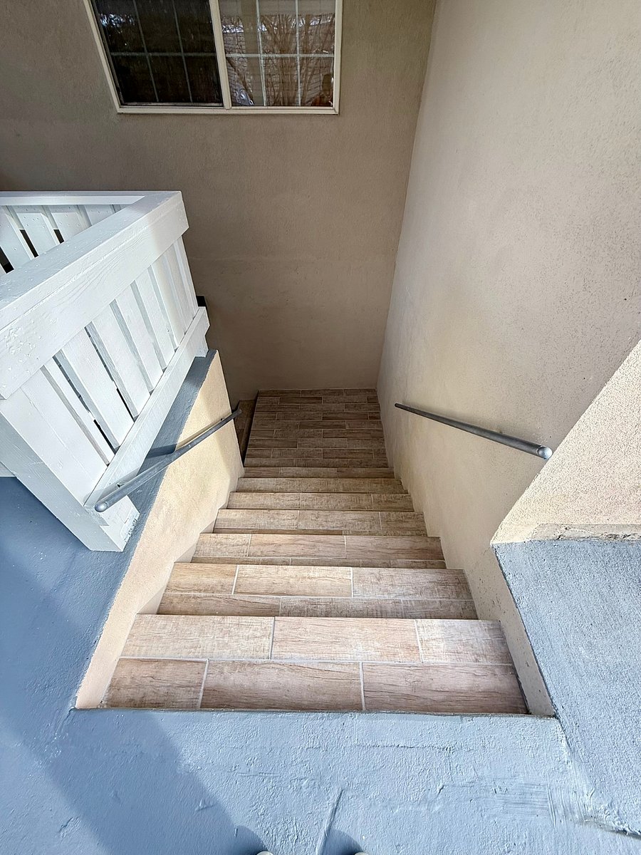 Exterior Entrance area