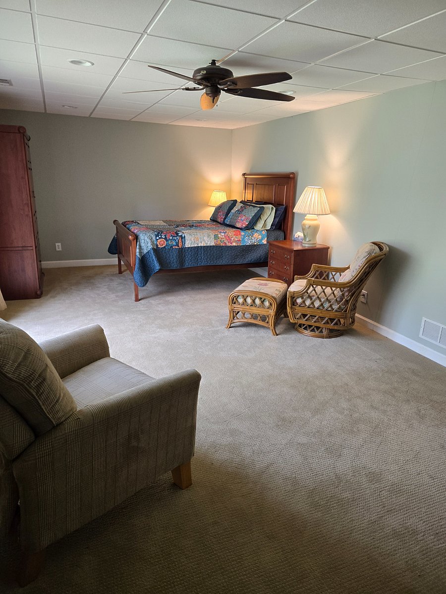 Large Bedroom