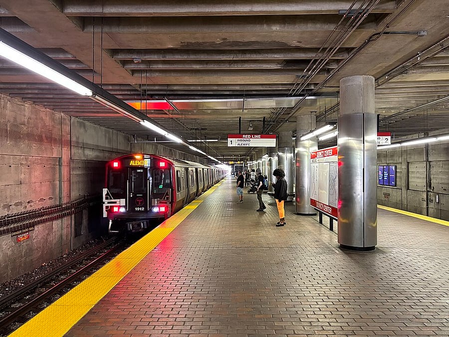 ONLY STEPS AWAY!! The Red Line from Quincy Center provides easy access to Fenway Park, TD Garden & other sports venues, major Boston hospitals, major colleges & universities, cultural institutions and downtown jobs.. in less than 30 minutes!
