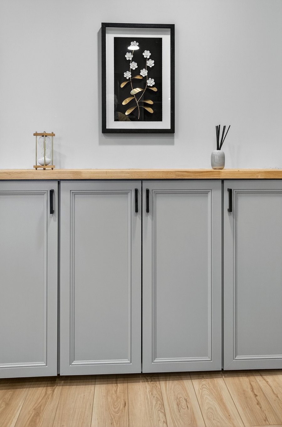 Ample cabinetry and pantry to provide generous storage for food and kitchen essentials.