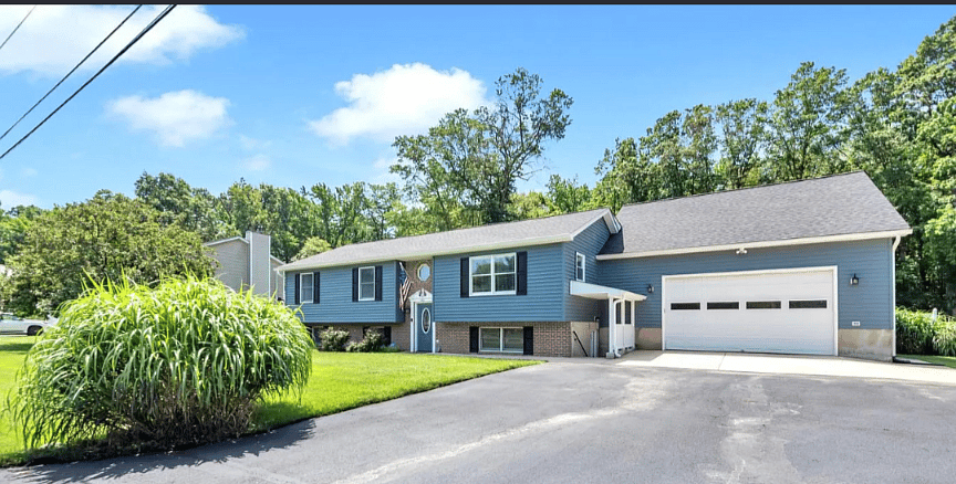 Separate front entrance
