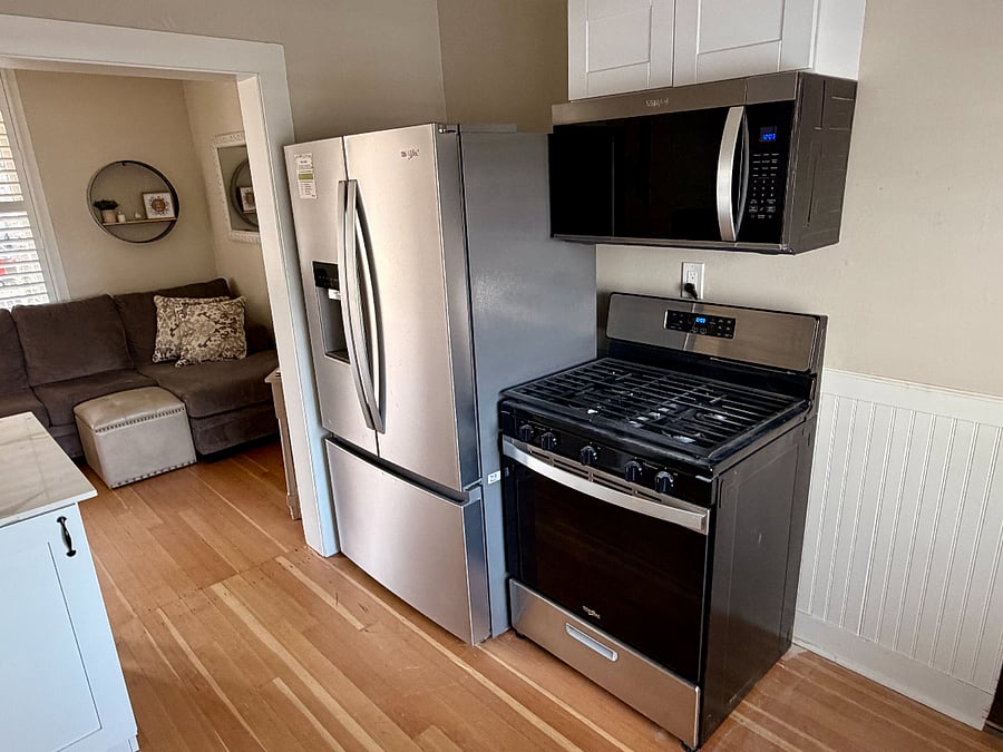 Unit B New appliances